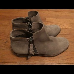 Dolce Vita Sutton Taupe Booties size 8